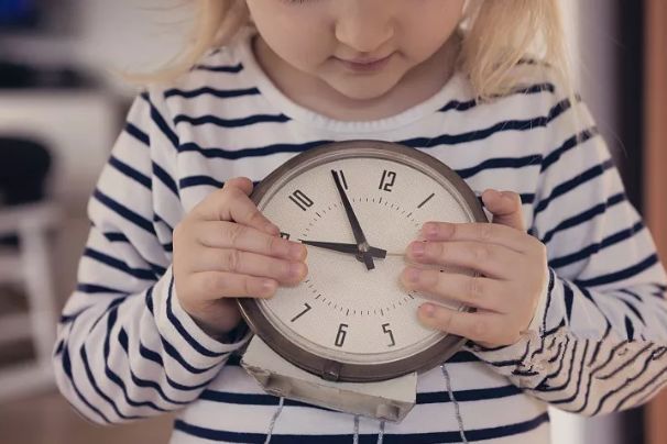 孩子做事笨手笨腳？這4步很重要