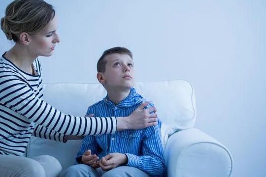 自閉癥兒童與一般兒童語言溝通發(fā)展不同在哪？
